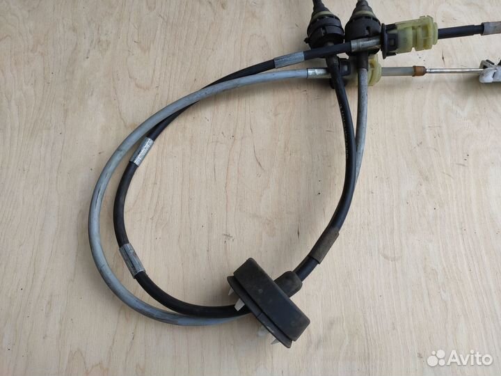 Троса МКПП M32 На Opel Zafira B
