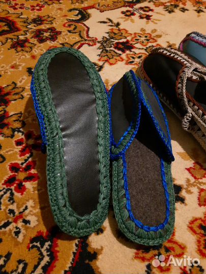 Тапочки и следки(вязаные тапочки)