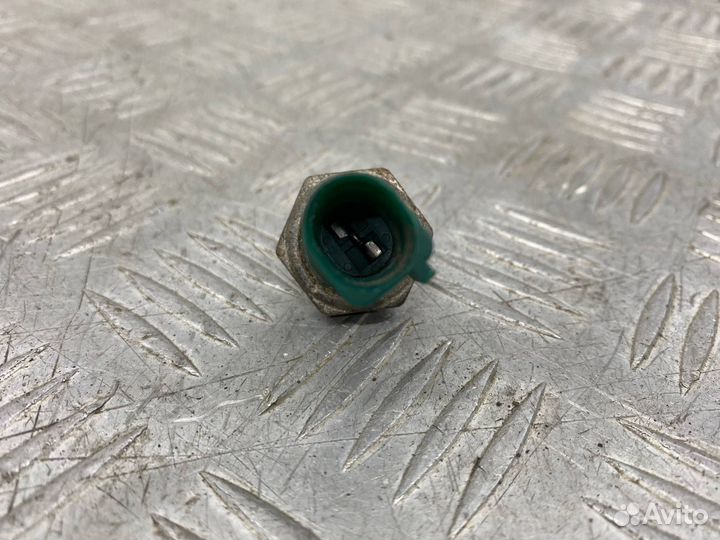 Б/У Датчик давления масла (Двигателя) Volkswagen