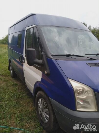 Ford Transit цельнометаллический, 2009
