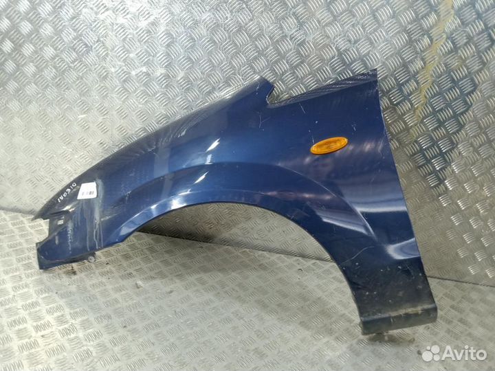 Крыло Mazda Premacy (1999-2007)