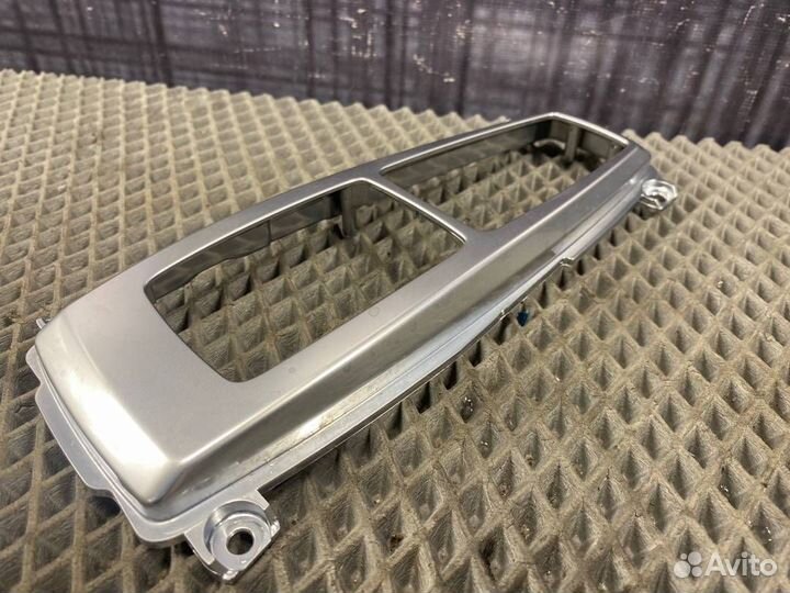 Декоративная накладка Bmw X5 E70 N57 2013