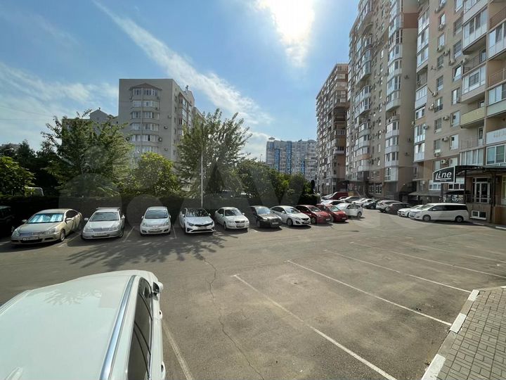 Офис выезде в жилой массив, 75.6 м²