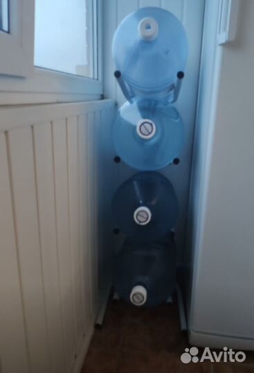 Стойка стеллаж лля бутылей 19 л