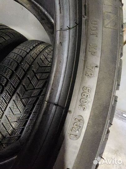 Pirelli Scorpion Winter 295/35 R21 и 315/30 R22 107V