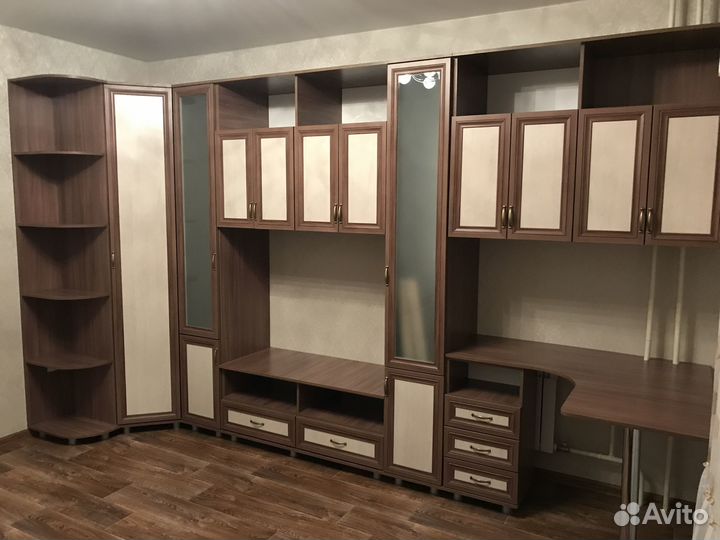 Стенка в гостиную