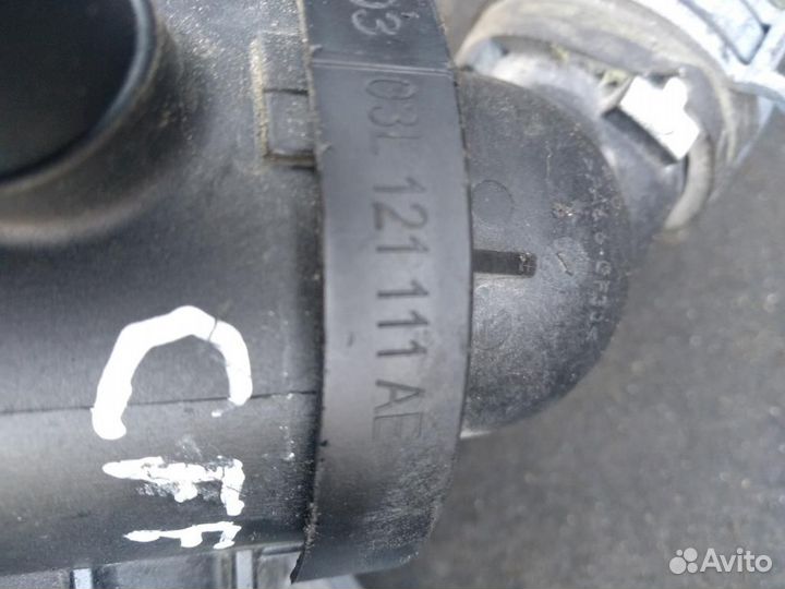 Корпус термостата 03L121111AE 2.0 TDI Volkswagen