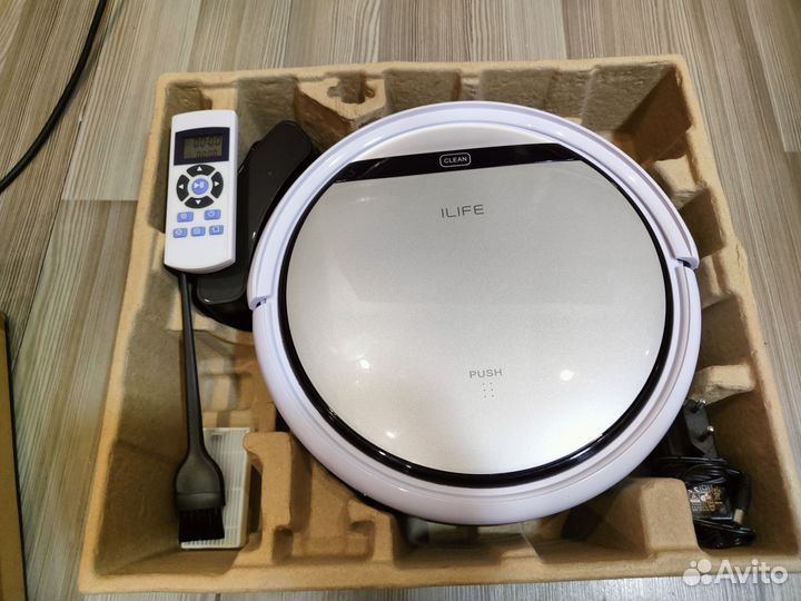 Робот пылесос ilife v50