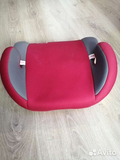 Детский бустер автомобильный