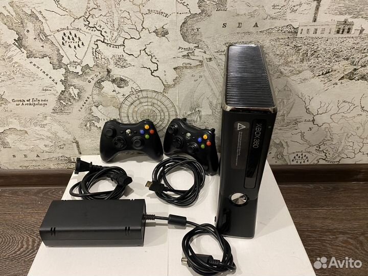 Xbox 360 Slim 250GB FreeBoot