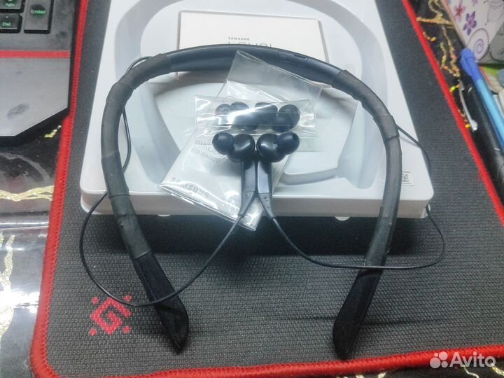 40 - Samsung level u pro