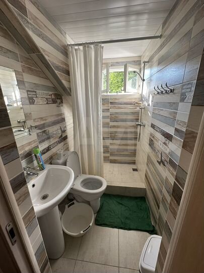 Комната 15 м² в 8-к., 4/4 эт.