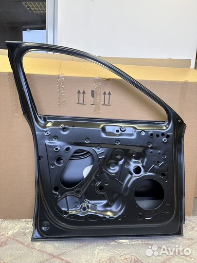 Дверь передняя левая Cayenne Coupe (E3)