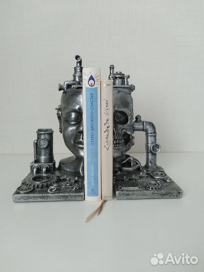 Подставка для книг из Германии