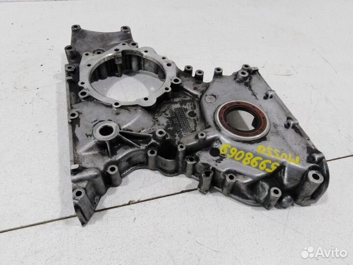 Крышка двигателя передняя