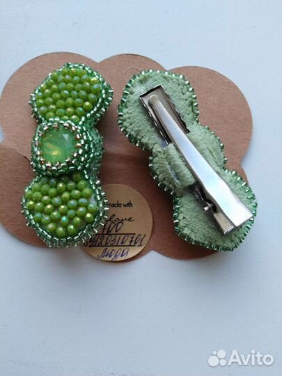 Заколки ручной работы из камней и бисера