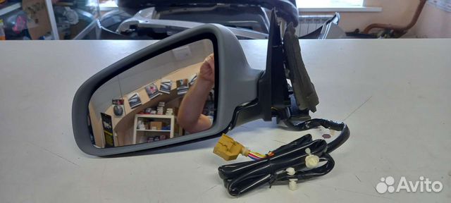 Зеркало левое Audi A4 B7