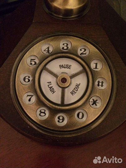 Телефон домашний ретро