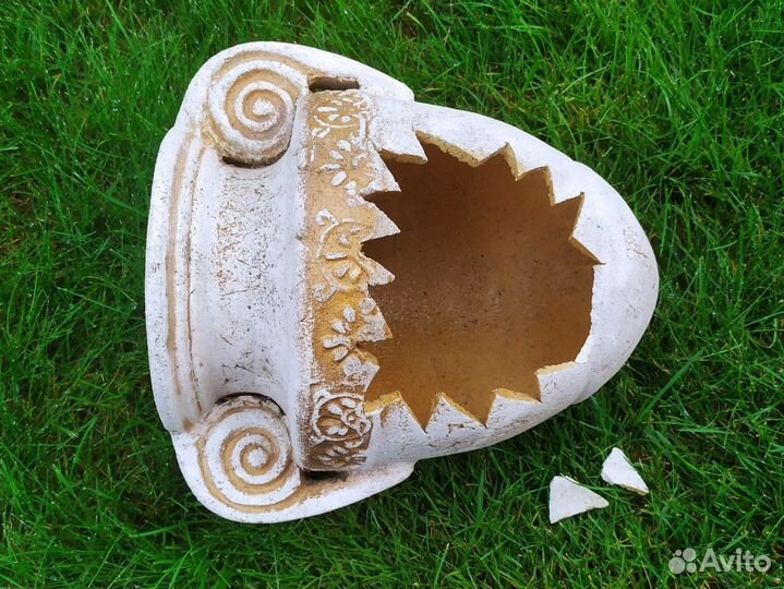 Горшок амфора из шамотной глины