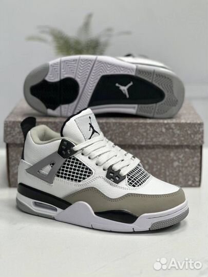 Кроссовки Nike Air Jordan 4