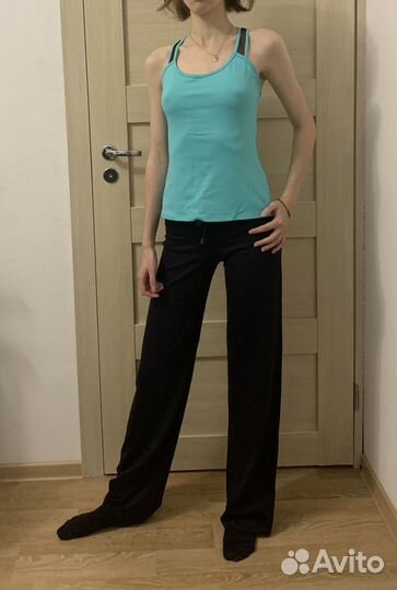 Брюки спортивные женские новые