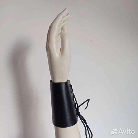 Черные женские браслеты-наручи натуральная кожа