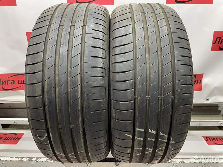 Goodyear EfficientGrip Performance 225/55 R16