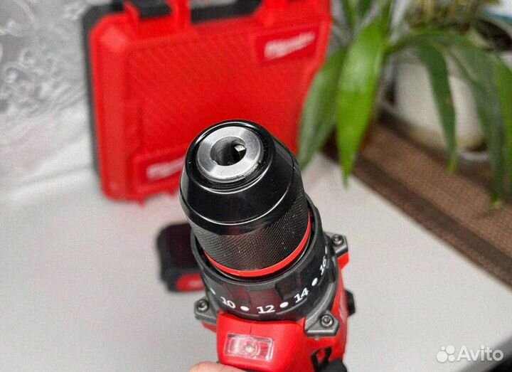 Шуруповерт (Абсолютно новый)