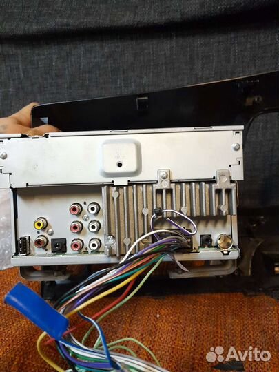 Продам магнитолу Pioneer MVH-A100V