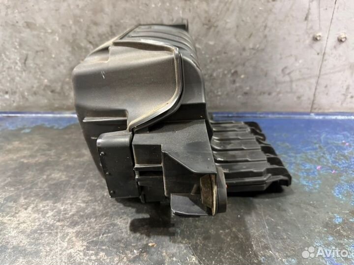 Корпус фильтра Infiniti Q50 V37 M274 2.0T