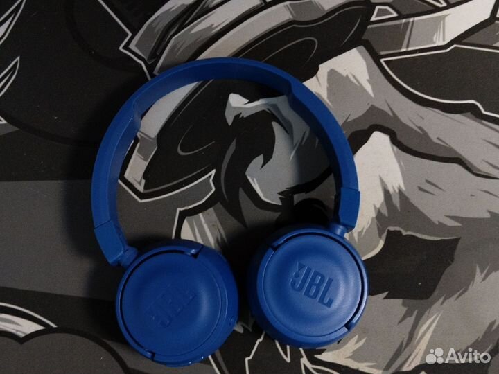 Беспроводные наушники jbl