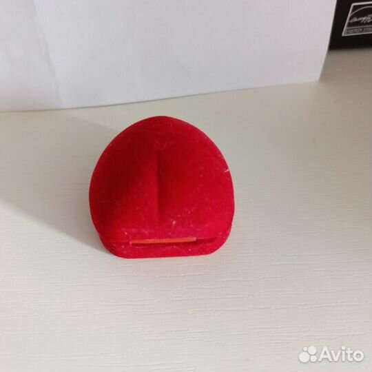 Футляры для колец и ювелирных изделий