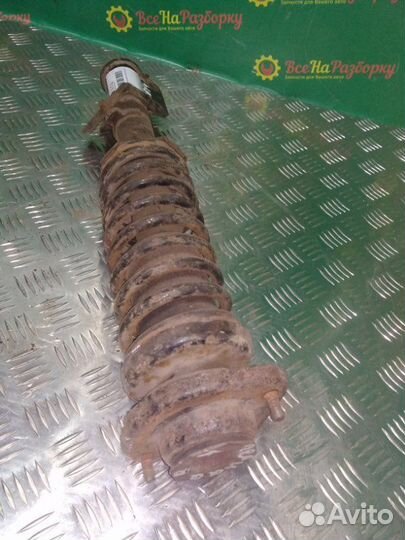 Стойка передняя правая в сборе передняя правая