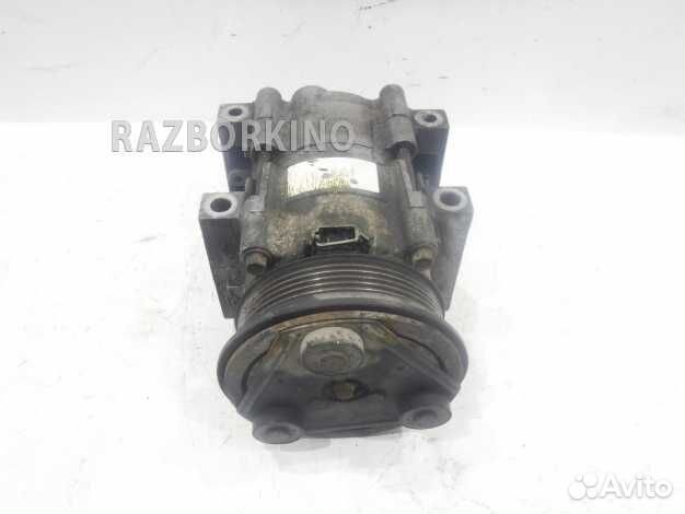 Компрессор кондиционера F4ZZ19703B