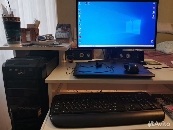 Компьютерный стол для школьника