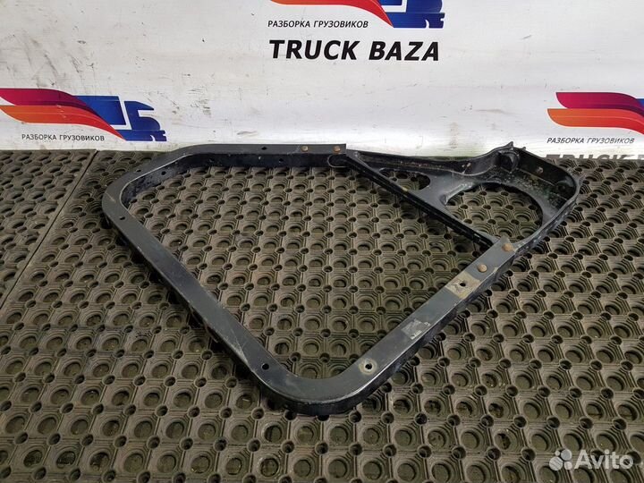 Кронштейн крыла левого Renault Premium