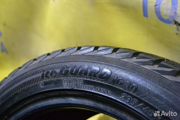 Yokohama Ice Guard IG30 235/45 R17