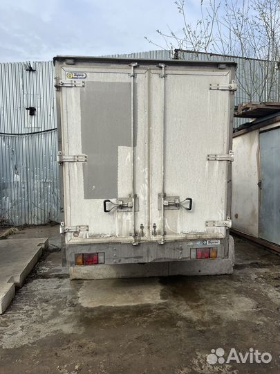 Будка с рефрижератором