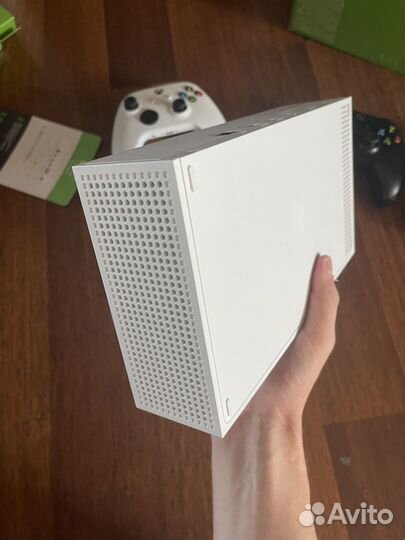 Xbox Series S, Топ игры, 2 джойстика