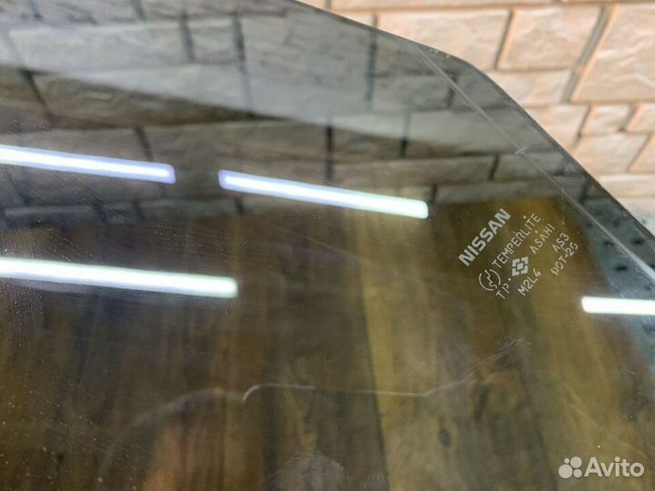 Nissan murano Стекло двери задней левой и правой