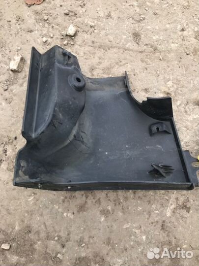 Клык бампера передний левый Volvo Xc90