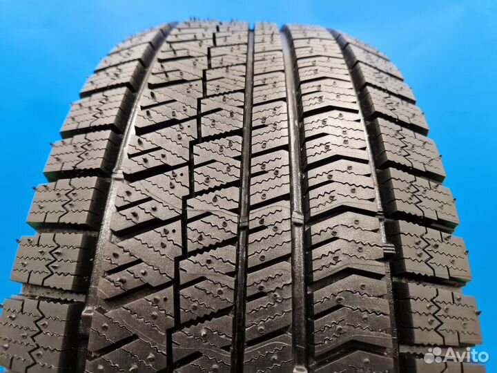 Bridgestone Blizzak Ice 225/55 R16