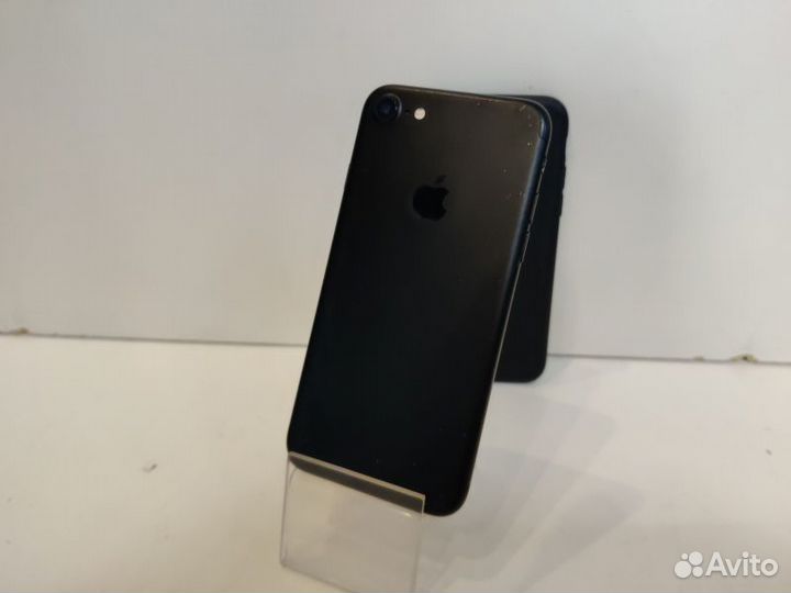 Мобильный телефон Apple iPhone 7 2/128 GB