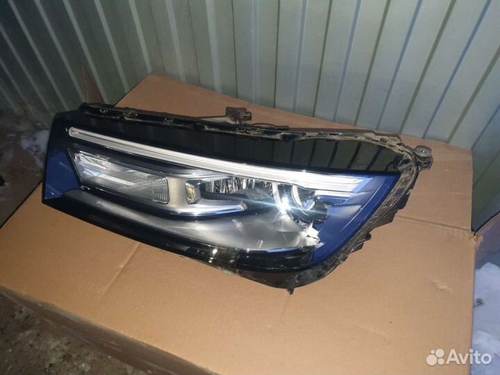 Audi q5 с17г. фара левая