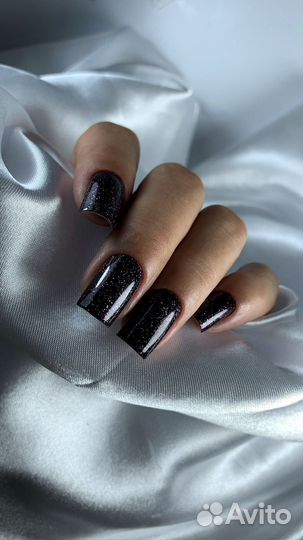 Модель на маникюр, педикюр