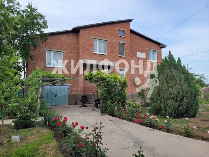 Дом 316 м² на участке 13 сот.