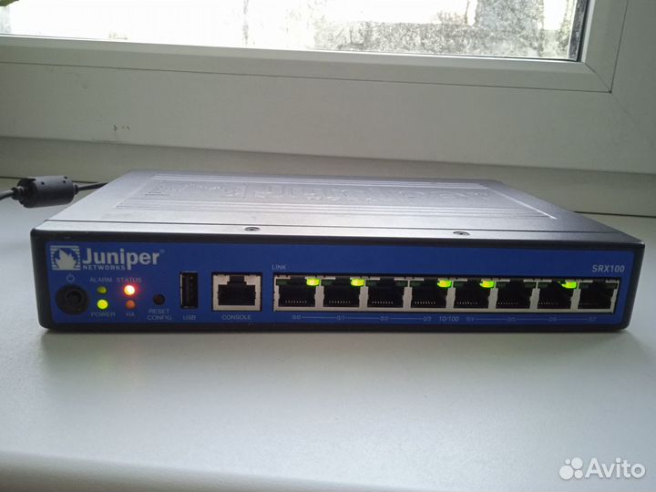 Маршрутизатор Juniper SRX100B
