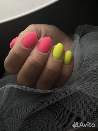 Маникюр педикюр