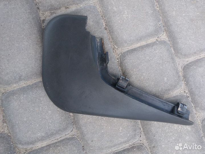 Брызговик правый передний ford fiesta mk5