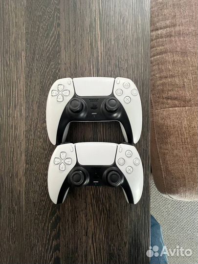 Ps5 с дисководом 2 геймпада